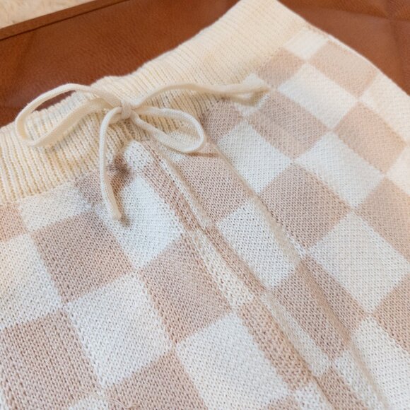 NEW XS Magical Mamas checkered knit sweater pants set - Picture 2 of 3